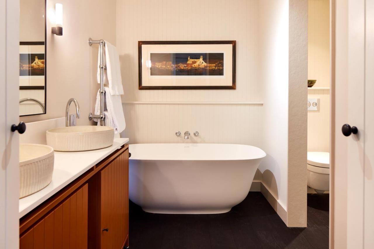 Grove Of Narberth Hotel ภายนอก รูปภาพ