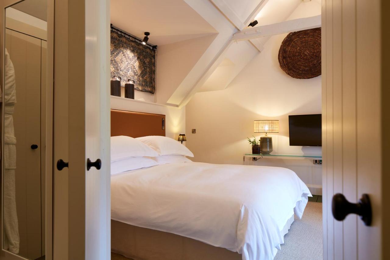 Grove Of Narberth Hotel ภายนอก รูปภาพ