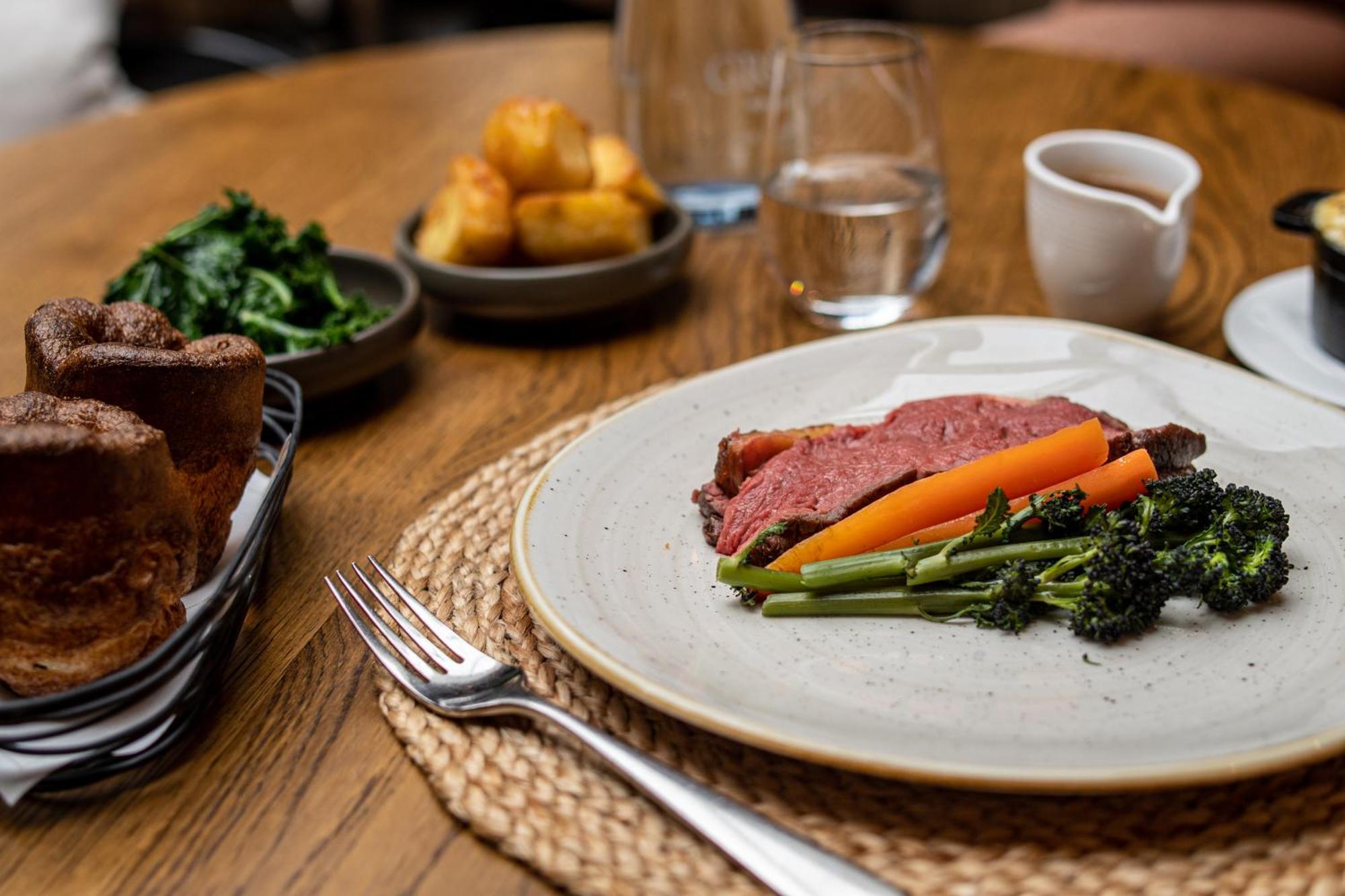Grove Of Narberth Hotel ภายนอก รูปภาพ