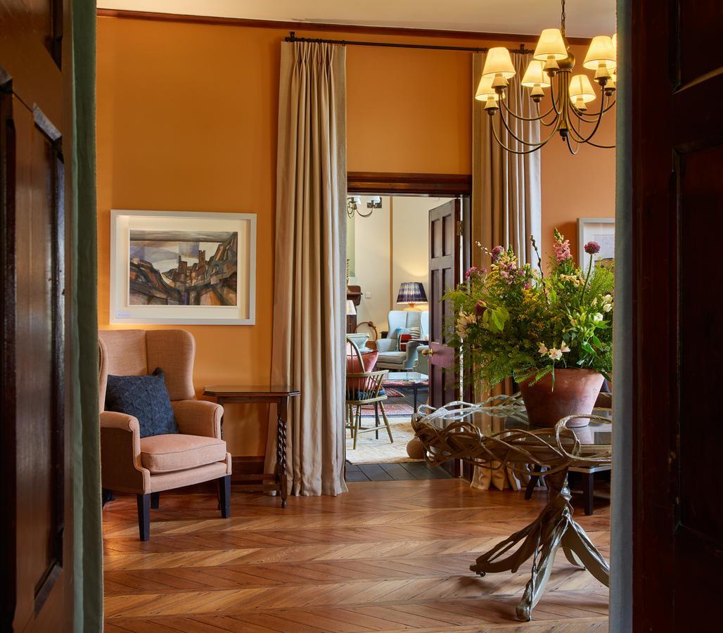 Grove Of Narberth Hotel ภายนอก รูปภาพ
